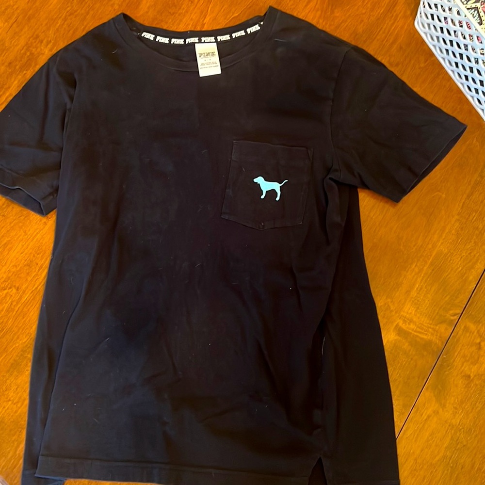 Black Victoria’s Secret Pink black t shirt
